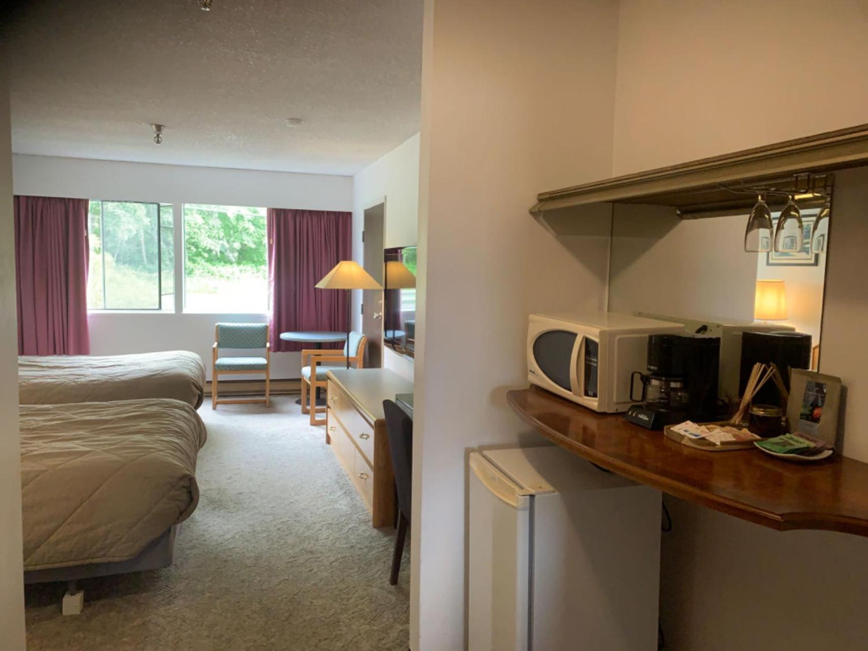 Providence Place Inn พอร์ต ฮาร์ดี ภายนอก รูปภาพ